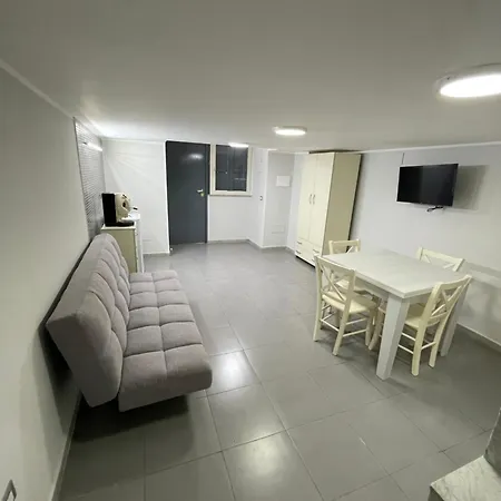 Lovely House ベッド・アンド・ブレックファスト ナポリ