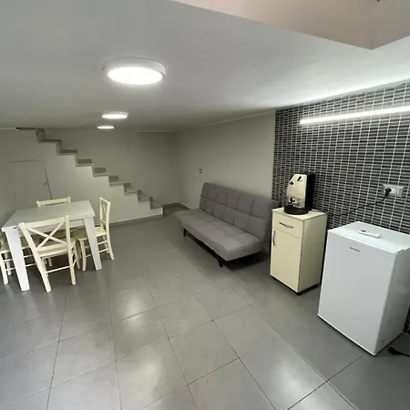 ベッド・アンド・ブレックファスト Lovely House ナポリ