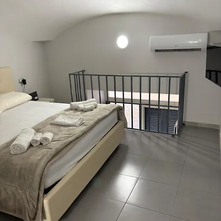 Lovely House 4* Napels